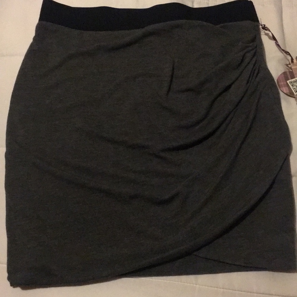 Princess Vera Wang wrap skirt. NWT